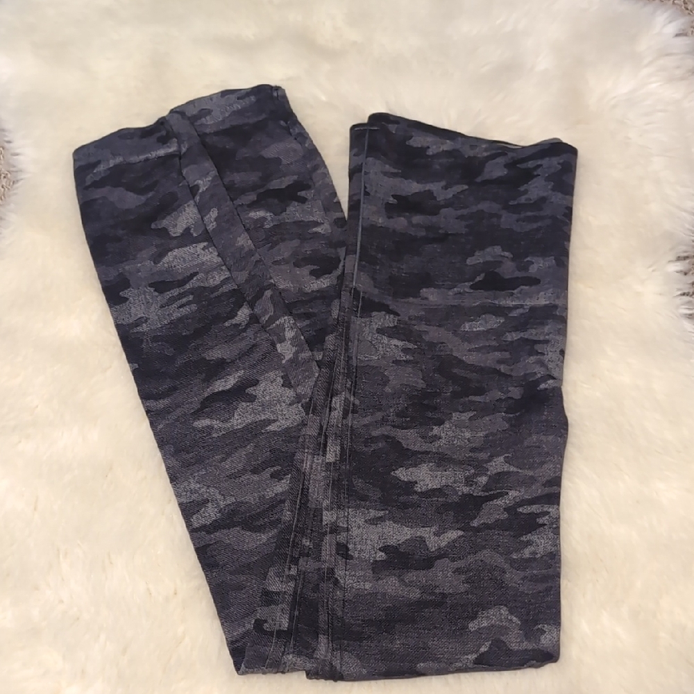 SPANX Gray Camouflage Leggings M